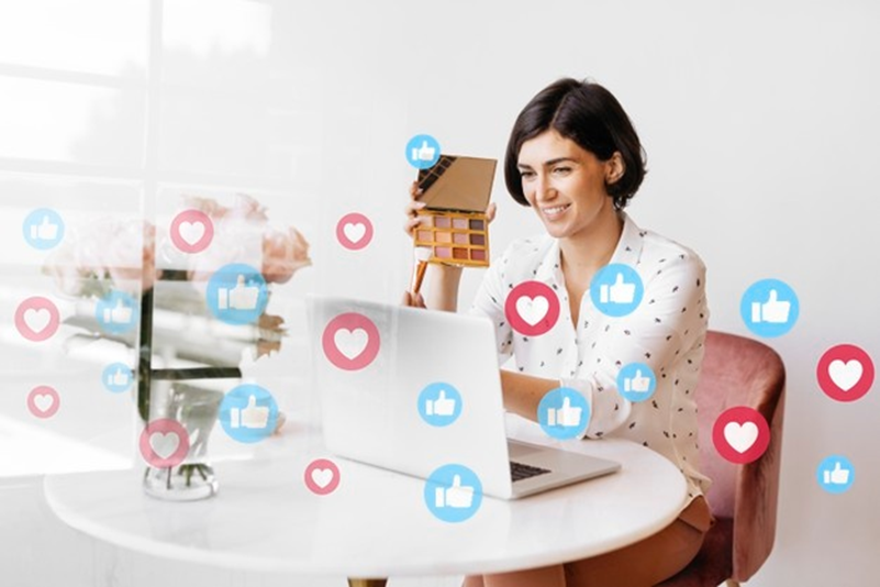 Social Media Influencer