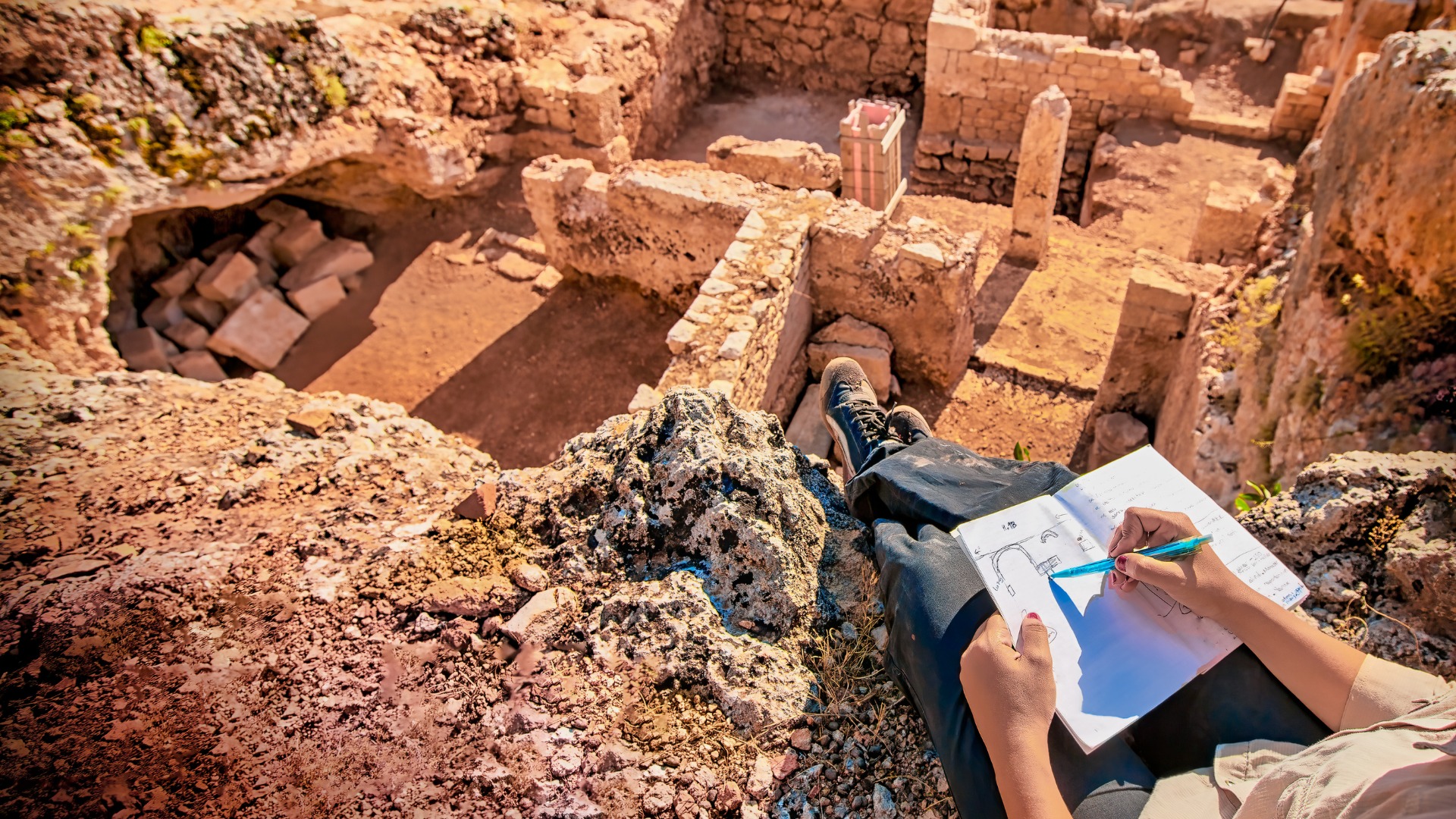 Archeologist